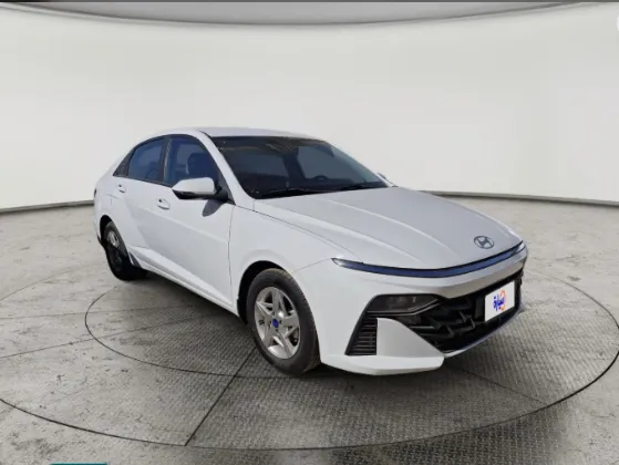 2024 Hyundai Accent Smart 