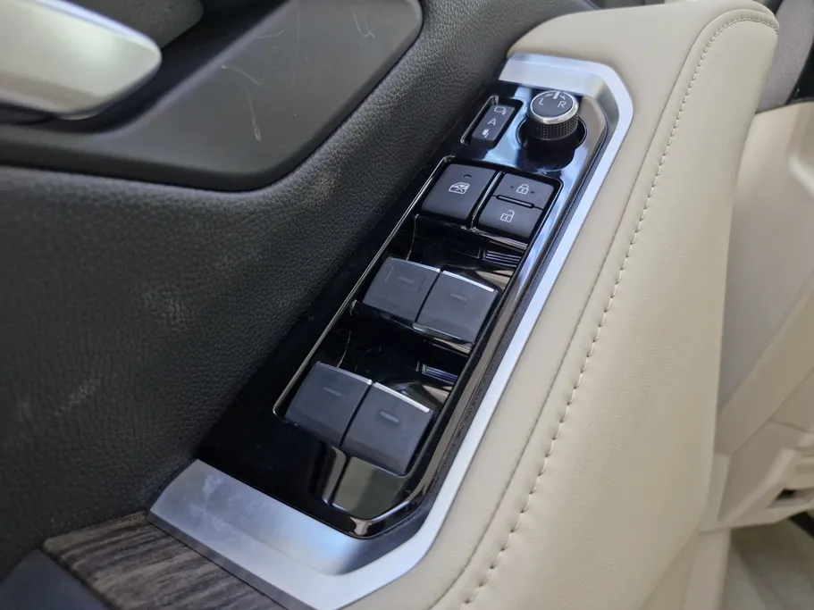 2024 Toyota Land Cruiser VX 