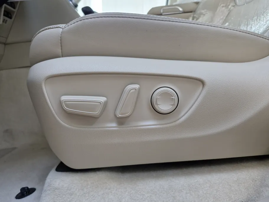 2024 Toyota Land Cruiser VX 