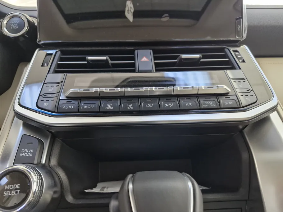 2024 Toyota Land Cruiser VX 