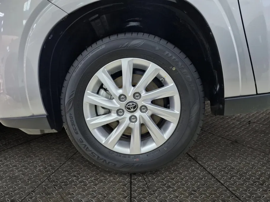 تويوتا اينوفا GL 2025 