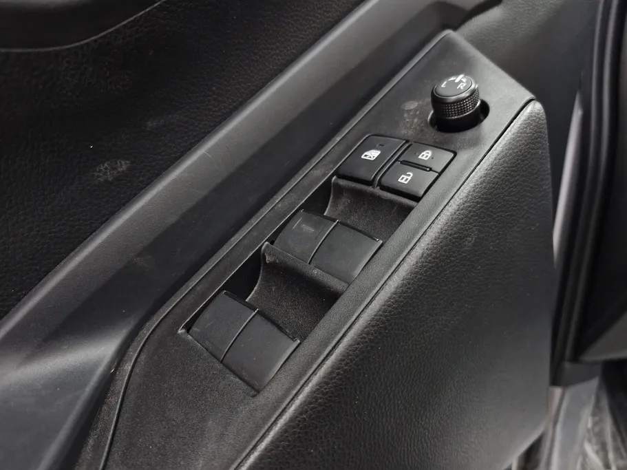 تويوتا اينوفا GL 2025 