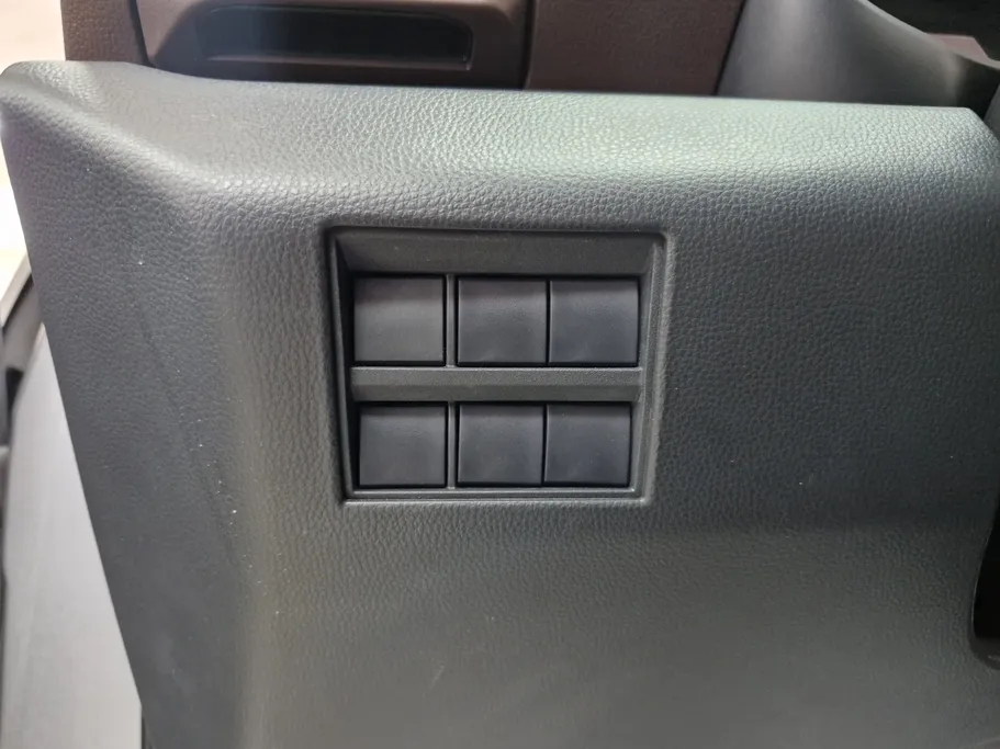 تويوتا اينوفا GL 2025 