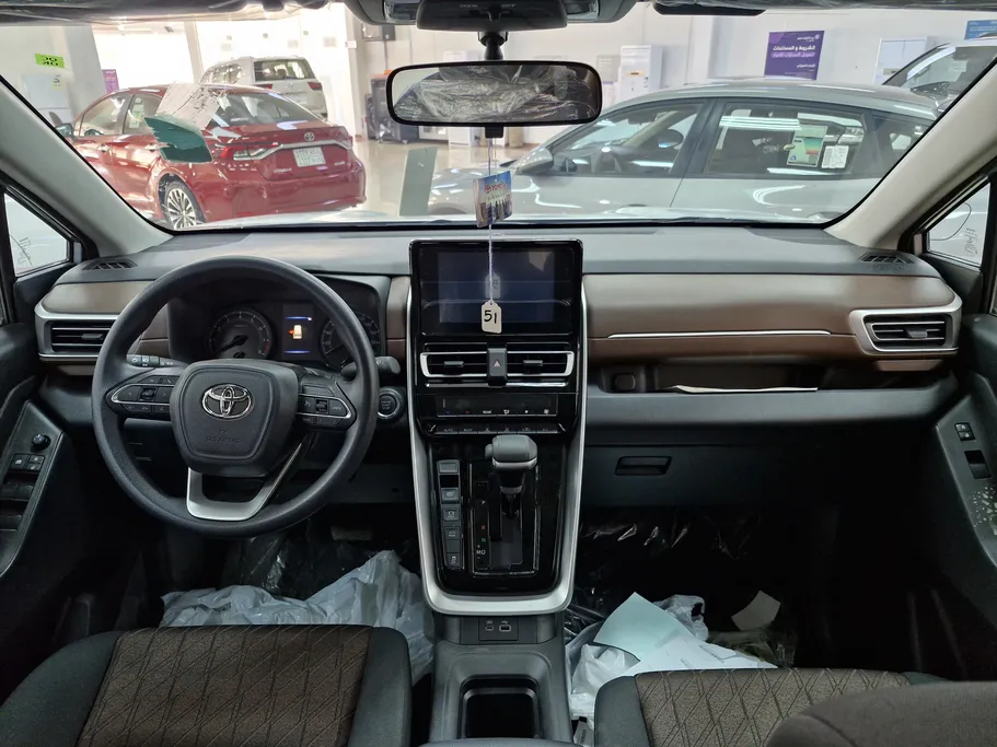 تويوتا اينوفا GL 2025 