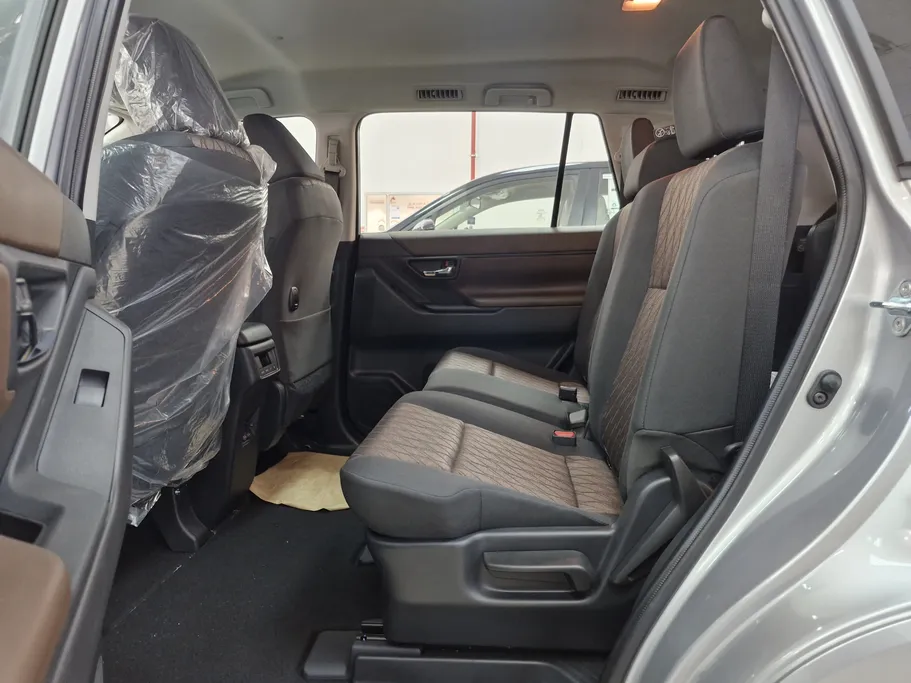 تويوتا اينوفا GL 2025 