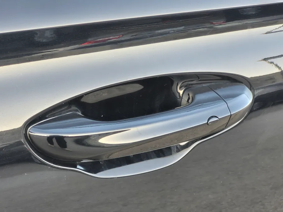 ام جي وان LUX 2024 