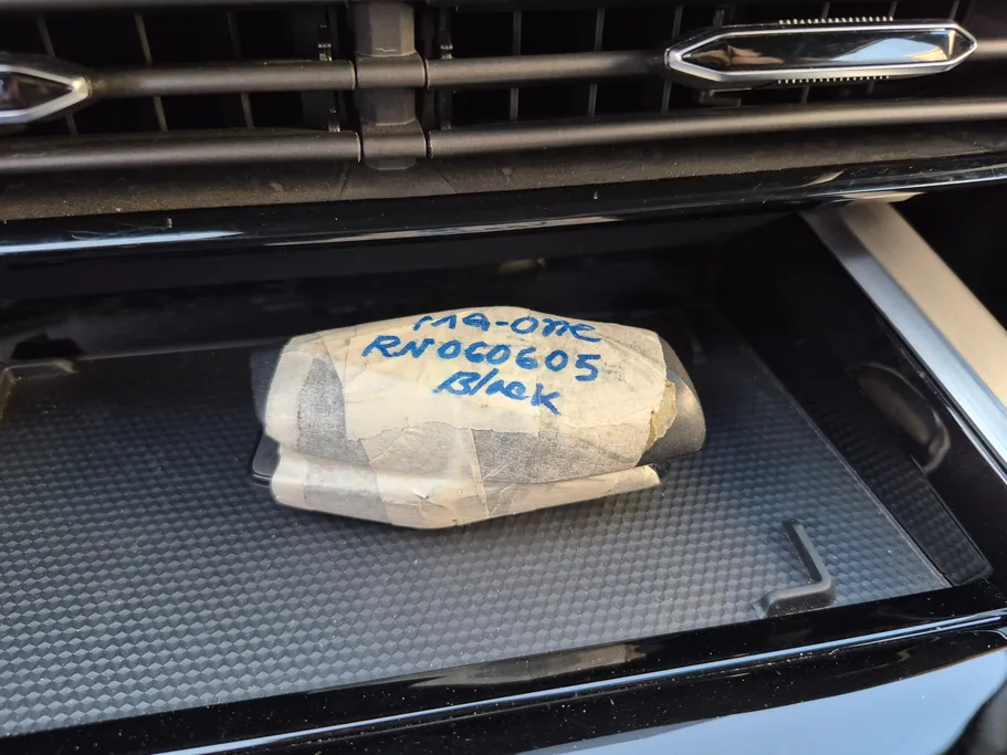 ام جي وان LUX 2024 