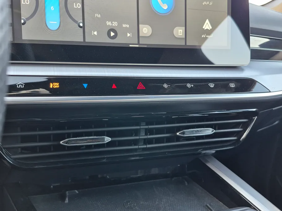 ام جي وان LUX 2024 