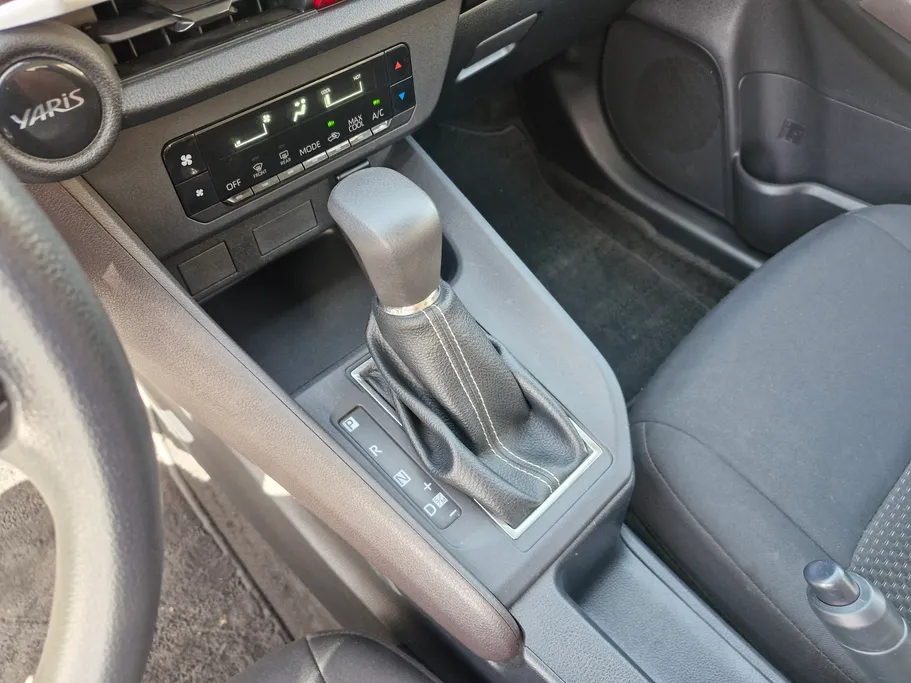 تويوتا يارس Y 2024 