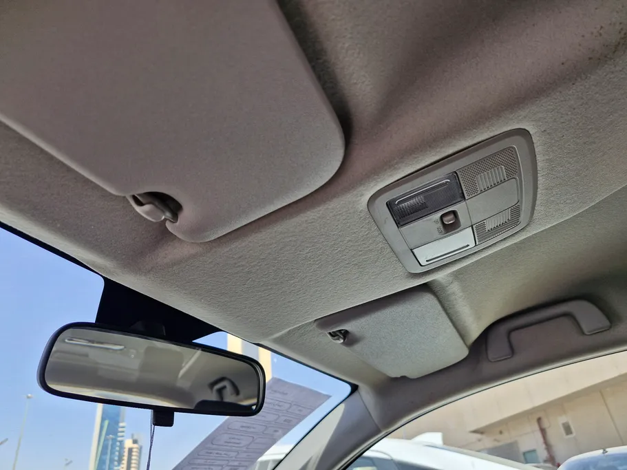 تويوتا يارس Y 2024 