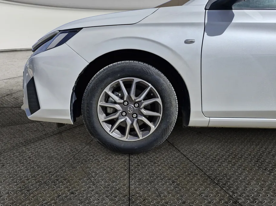 2024 Toyota Yaris  Y 