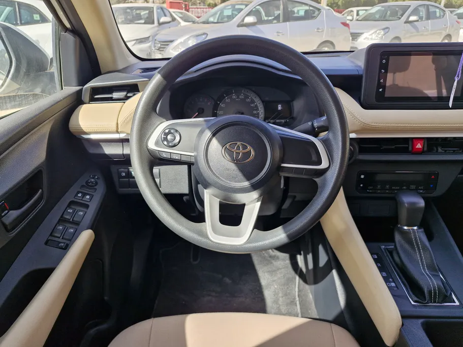 2024 Toyota Yaris  Y 