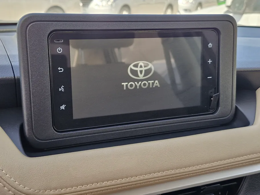 2024 Toyota Yaris  Y 