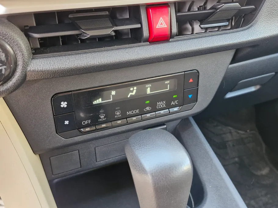 2024 Toyota Yaris  Y 