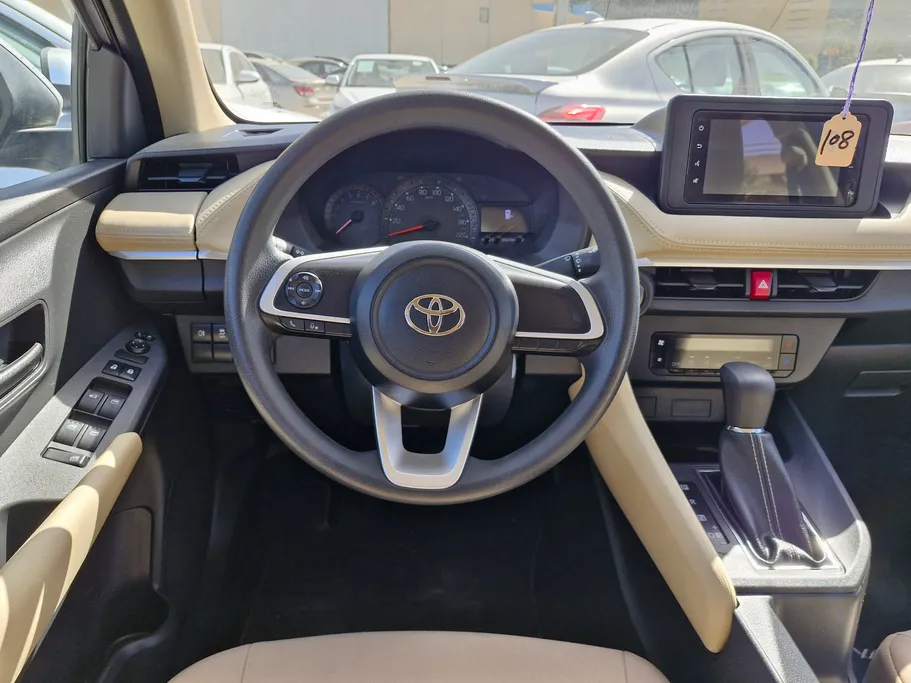 2024 Toyota Yaris  Y 