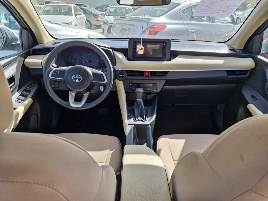 2024 Toyota Yaris  Y 