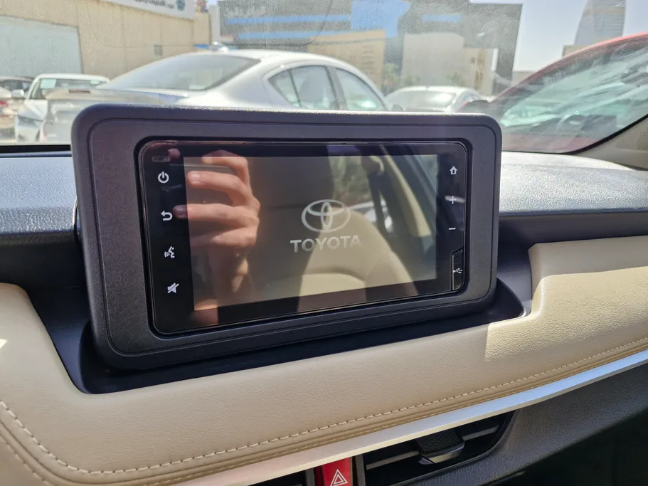 2024 Toyota Yaris  Y 