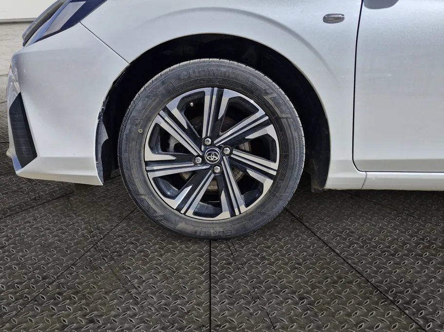 2024 Toyota Yaris  Y Plus 