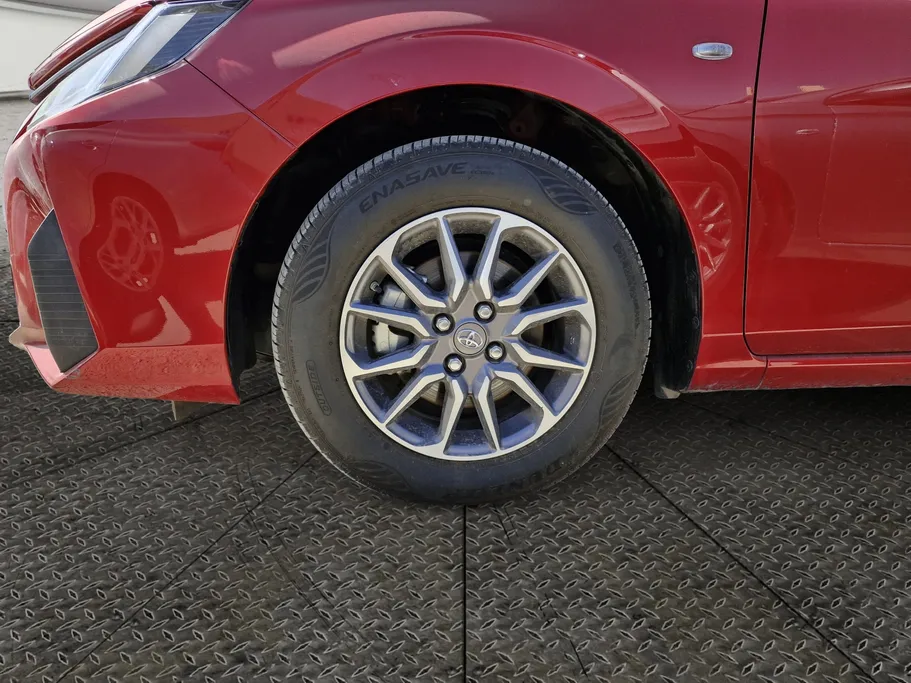 2024 Toyota Yaris  Y 