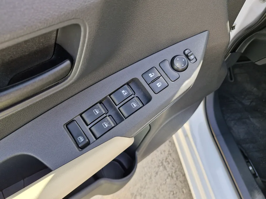 تويوتا يارس Y 2024 