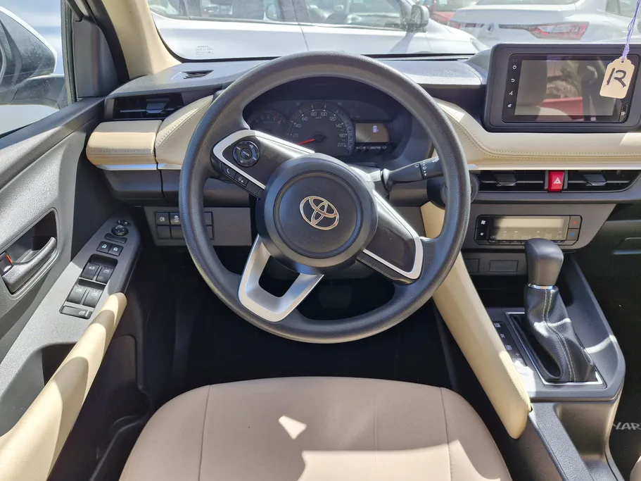 تويوتا يارس Y 2024 