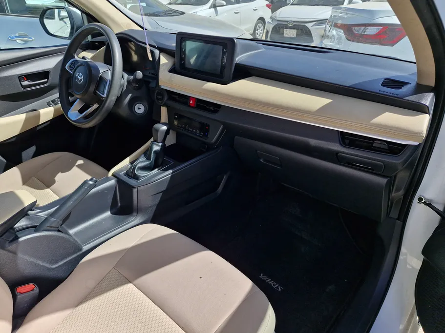 تويوتا يارس Y 2024 