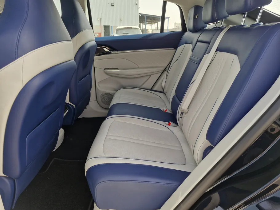 ام جي ويل لاكجري 2024 