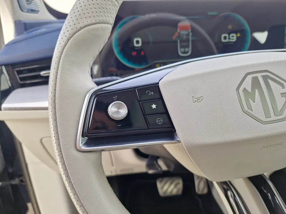 ام جي ويل لاكجري 2024 