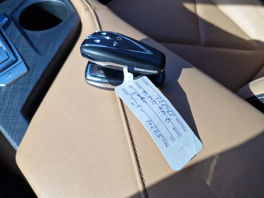 2024 شانجان UNI V Elite 