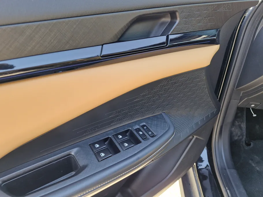 2024 شانجان UNI V Elite 