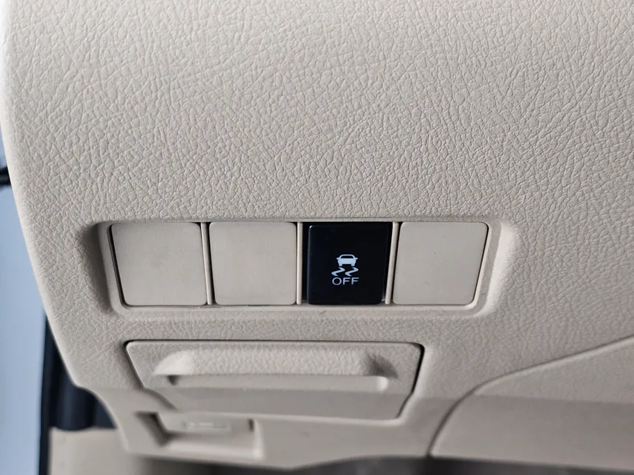 تويوتا يارس Y 2022 