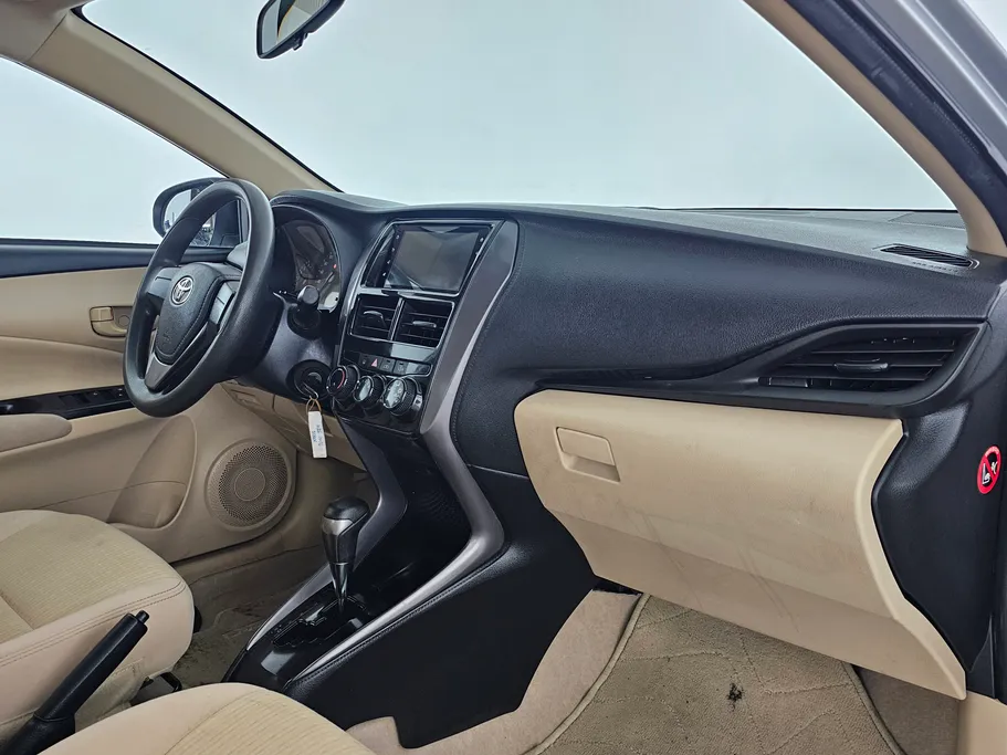 تويوتا يارس Y 2022 