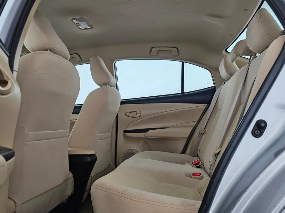 تويوتا يارس Y 2022 