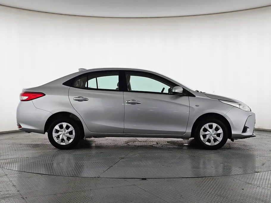 تويوتا يارس Y 2022 