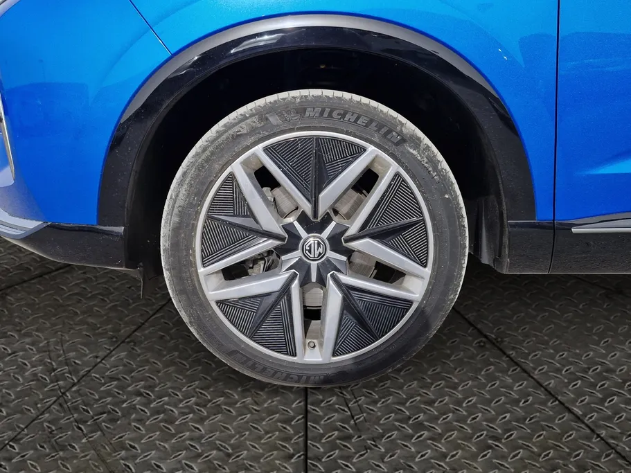 ام جي ويل لاكجري 2024 