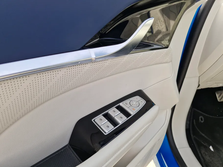 ام جي ويل لاكجري 2024 