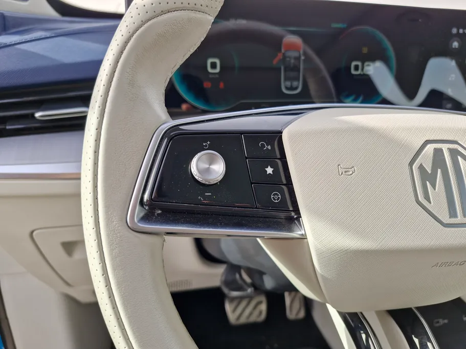 ام جي ويل لاكجري 2024 