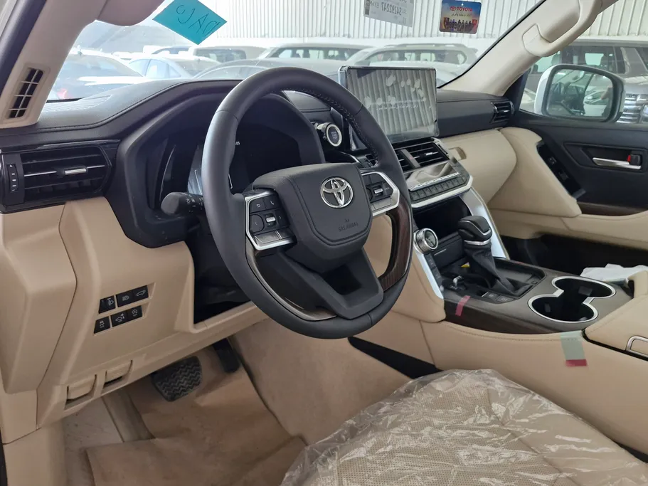 تويوتا لاندكروزر GXR4 2025 