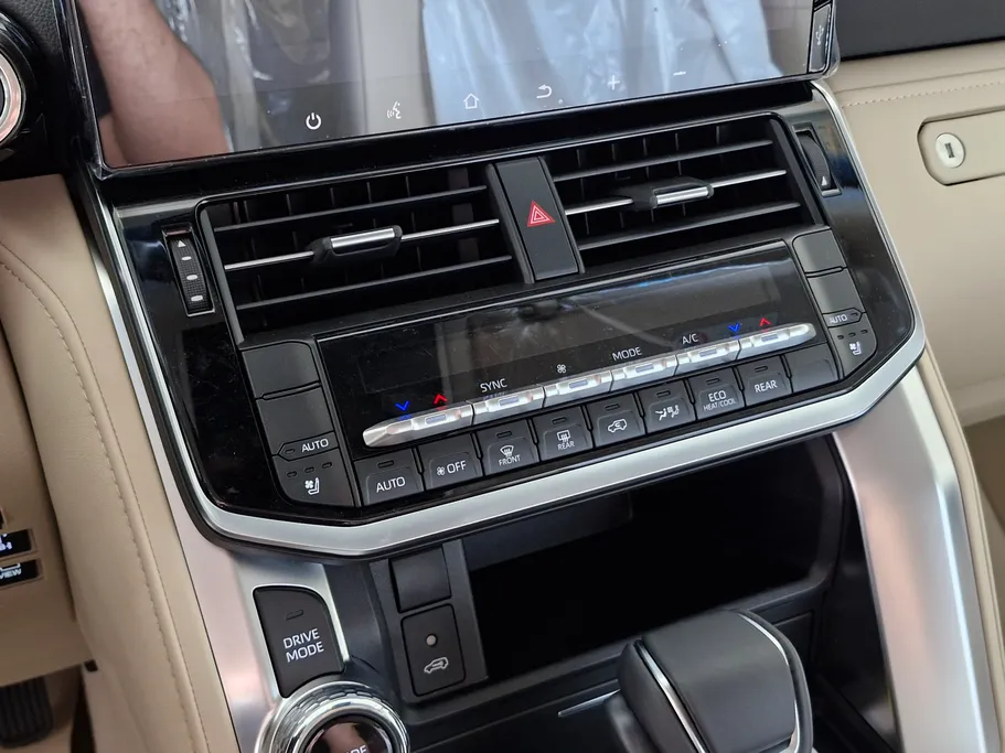 تويوتا لاندكروزر GXR4 2025 