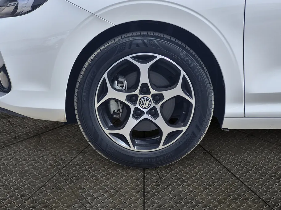 ام جي 3 LUX 2024 