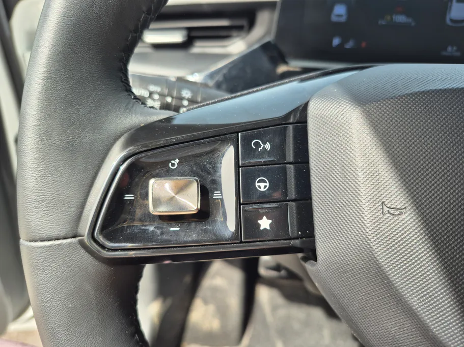 ام جي 3 LUX 2024 