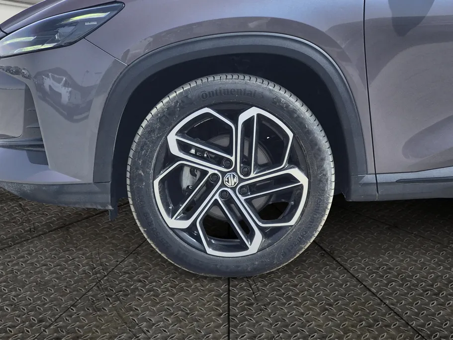 ام جي وان LUX 2024 