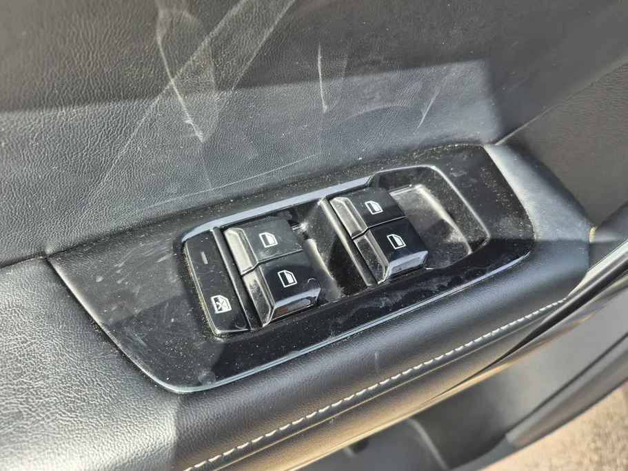 ام جي وان LUX 2024 