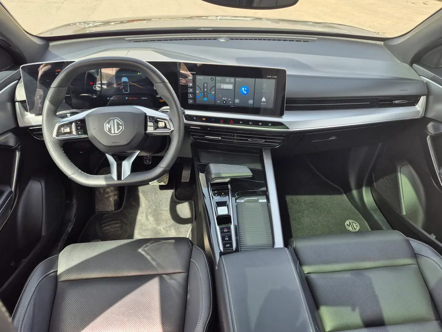 ام جي وان LUX 2024 