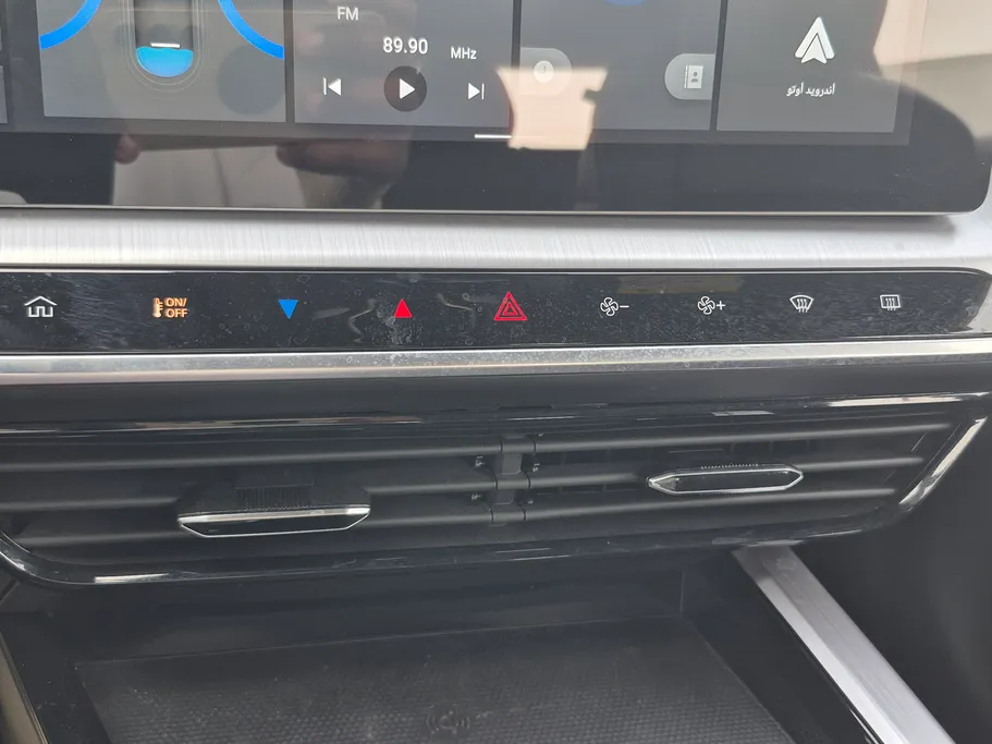 ام جي وان LUX 2024 