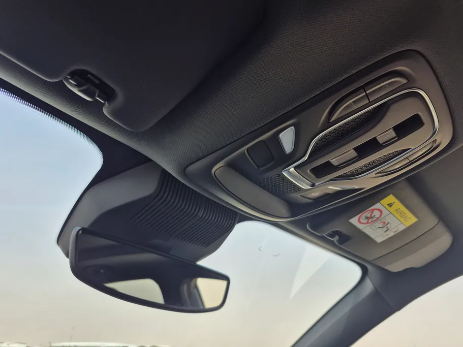 ام جي وان LUX 2024 