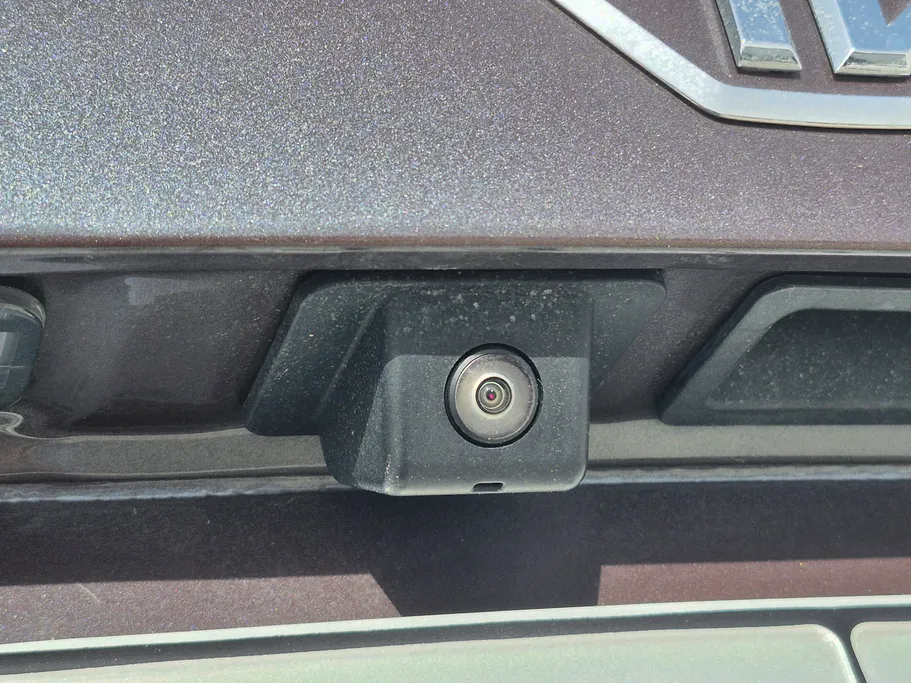 ام جي وان LUX 2024 