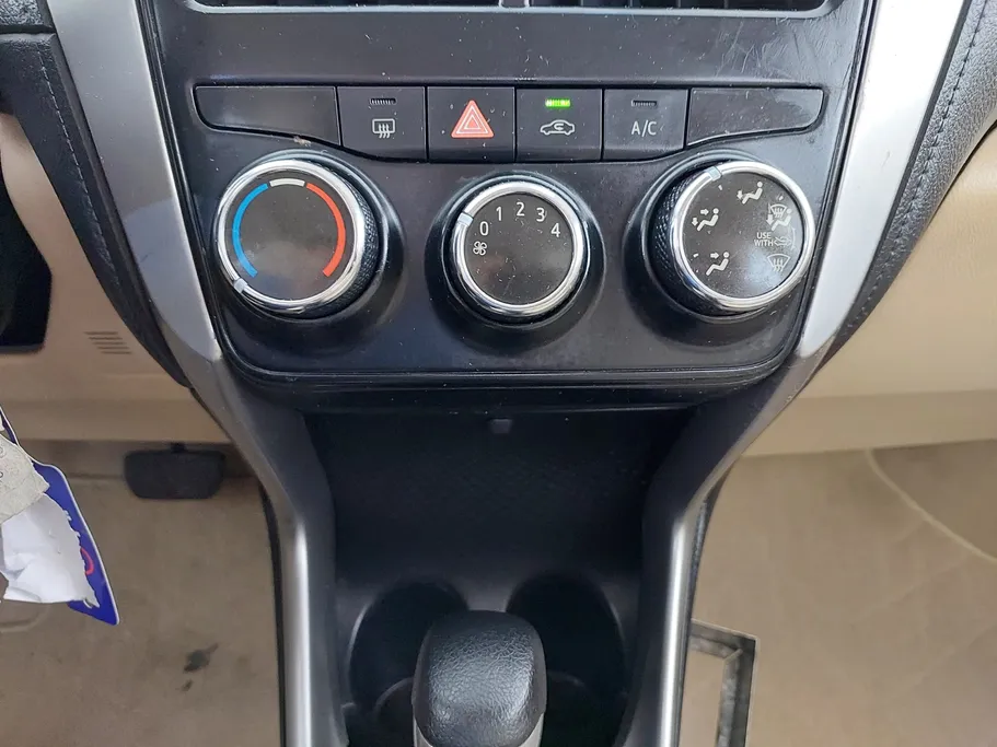 تويوتا يارس Y 2019 