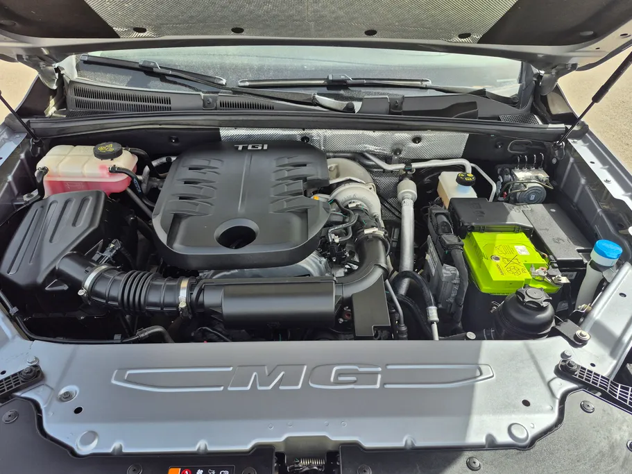 ام جي RX8 LUX 2024 