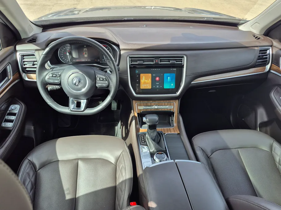 ام جي RX8 LUX 2024 